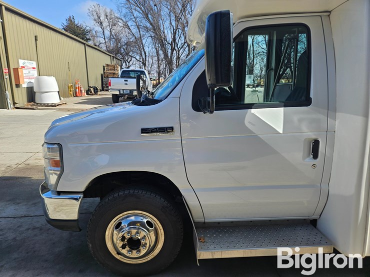 2016-ford-e450-image-15