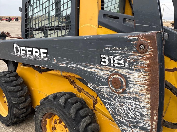 deere-318d-image-2