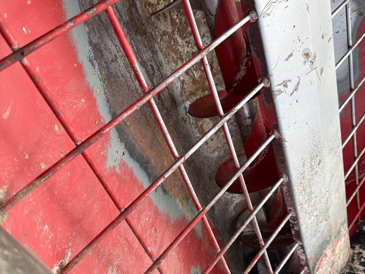 buhler-farm-king-1034-image-21