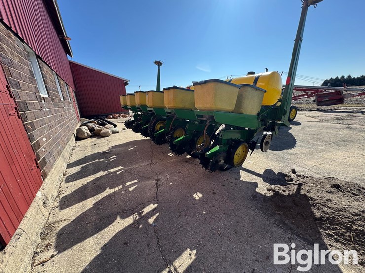 john-deere-7000-image-5