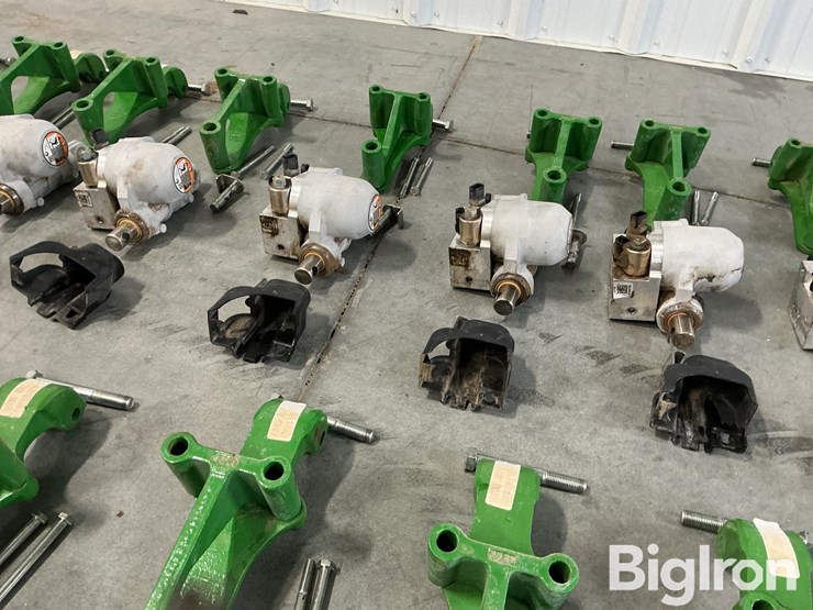 2024-john-deere-1775nt-image-12