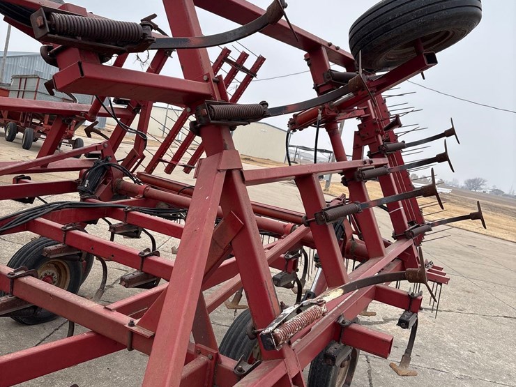 case-ih-4600-image-35