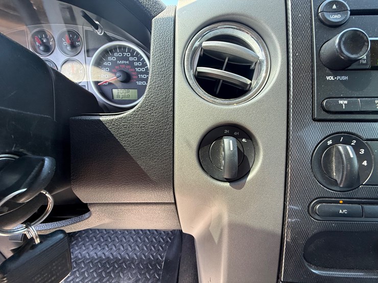 2005-ford-f150-image-39