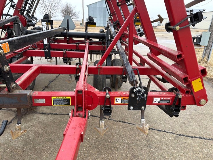 2011-case-ih-200-image-29