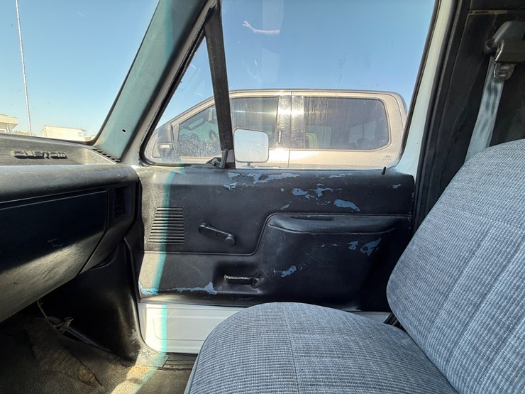 1988-ford-bronco-image-40