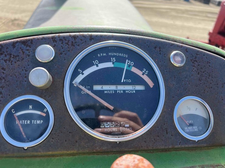 john-deere-4010-image-11