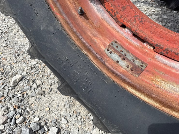 #75-•-mccormick-farmall-450-tractor-933-inv#-42875-image-15