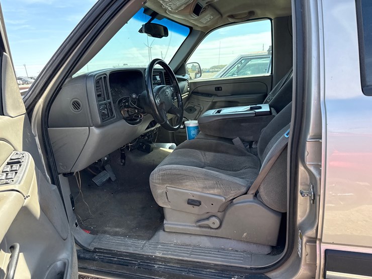 #5349-•-inop-2005-chevrolet-avalanche-pickup-3gnec12z25g286152-image-42