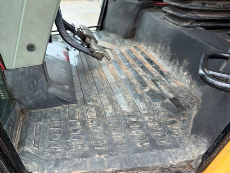 challenger-mt665-image-32