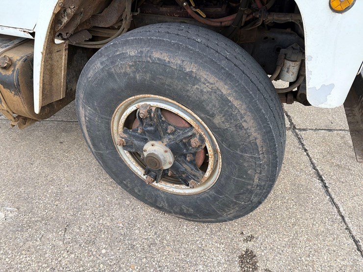 1980-international-s1900-image-21