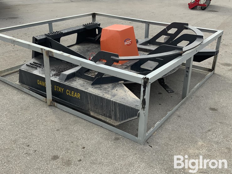 2025-massey-ferguson-730-image-3