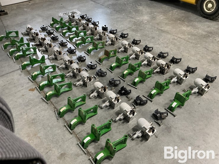 2024-john-deere-1775nt-image-5