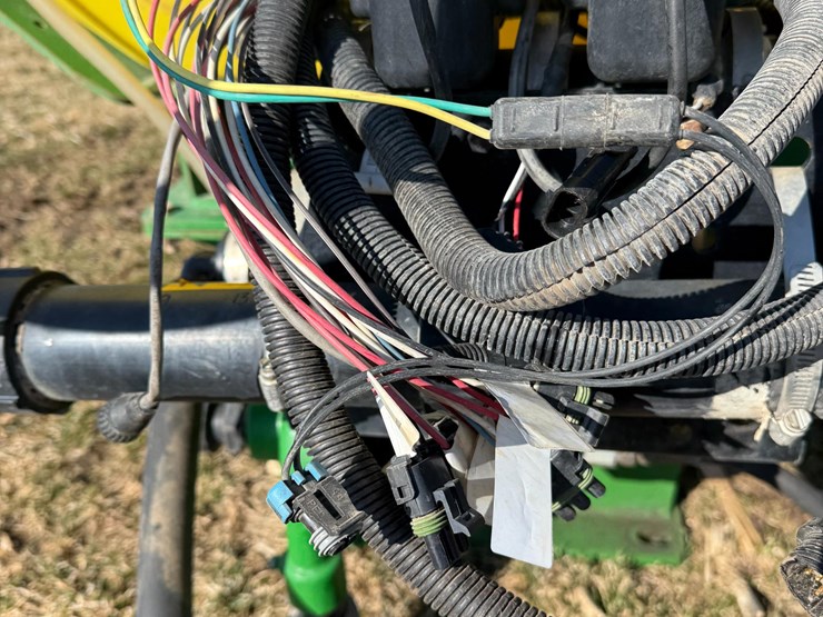 john-deere-24-image-15