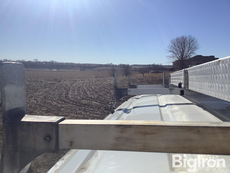 2013-ford-e250-image-13