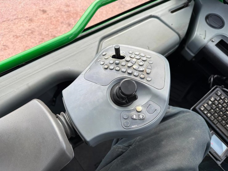 deere-1270e-image-69