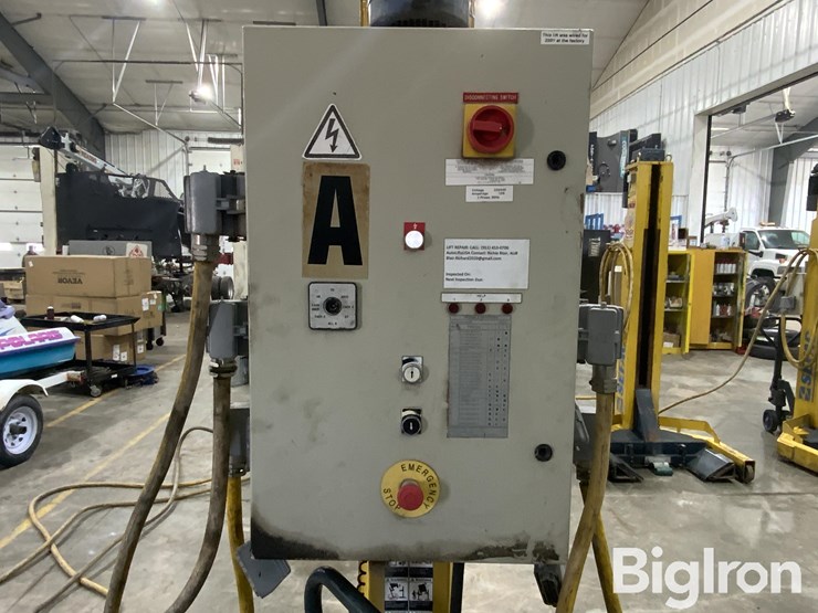 massey-ferguson-730-image-10