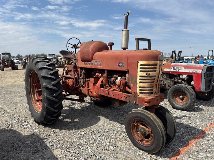 #75-•-mccormick-farmall-450-tractor-933-inv#-42875-image-2