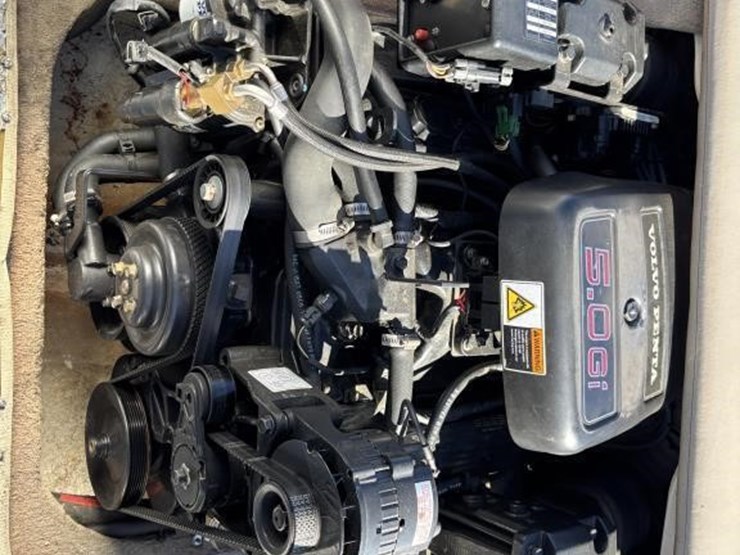 2000-unknown-trailer-image-37