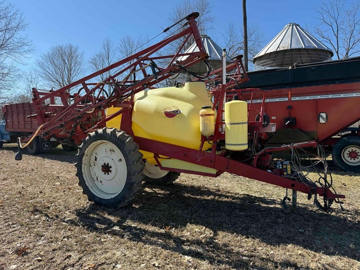 hardi-1000-gal-pull-type-sprayer-image-5