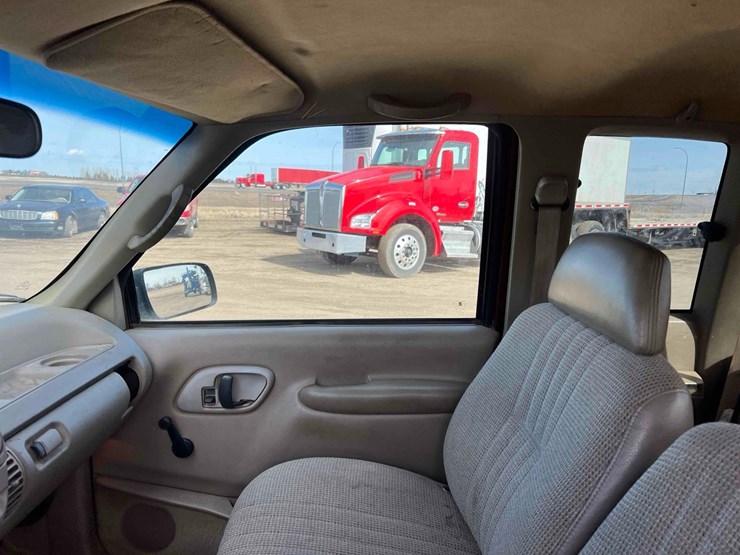 1996-chevrolet-2500-image-19