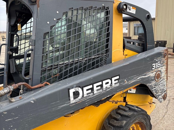 deere-318d-image-6