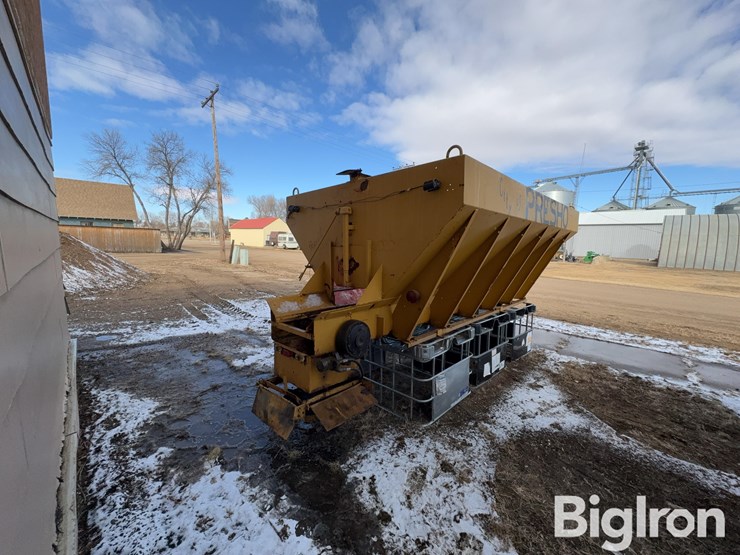 monroe-south-dakota-v-box-spreader/sander-image-6