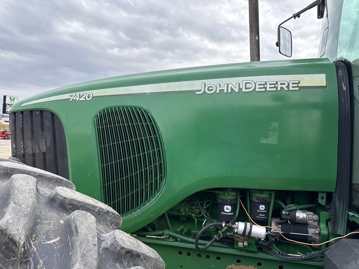 john-deere-7420-image-27