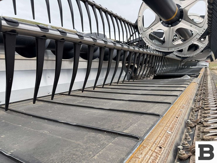 2023-mac-don-fd240-image-31