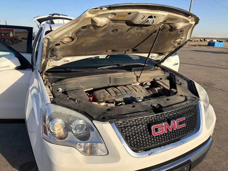 2010-gmc-acadia-slt-image-51