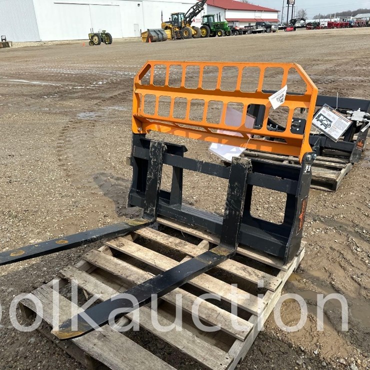 4,000# 48" SKIDSTEER PALLET FORKS