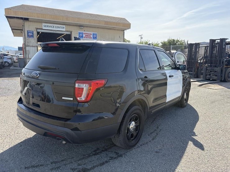 2017-ford-explorer-police-interceptor-image-3