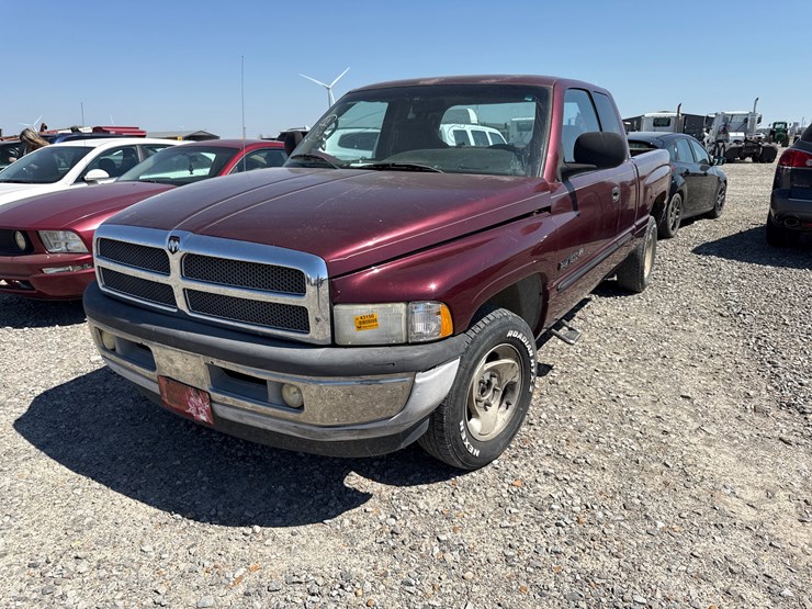 2001-dodge-ram-1500-image-1