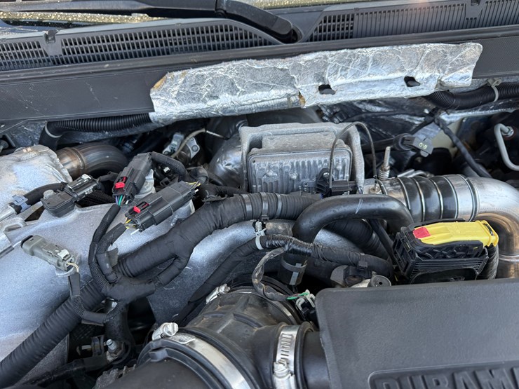 2019-chevrolet-3500hd-image-57