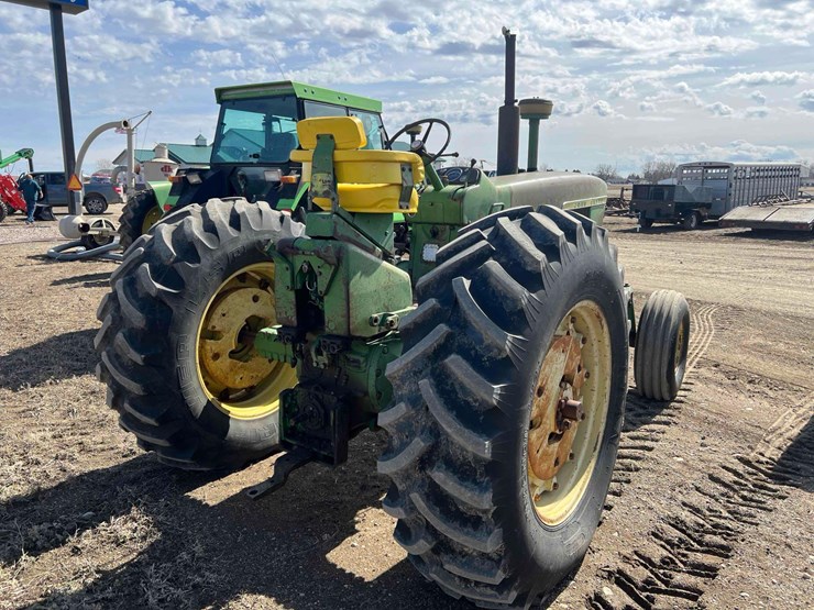 john-deere-4010-image-5