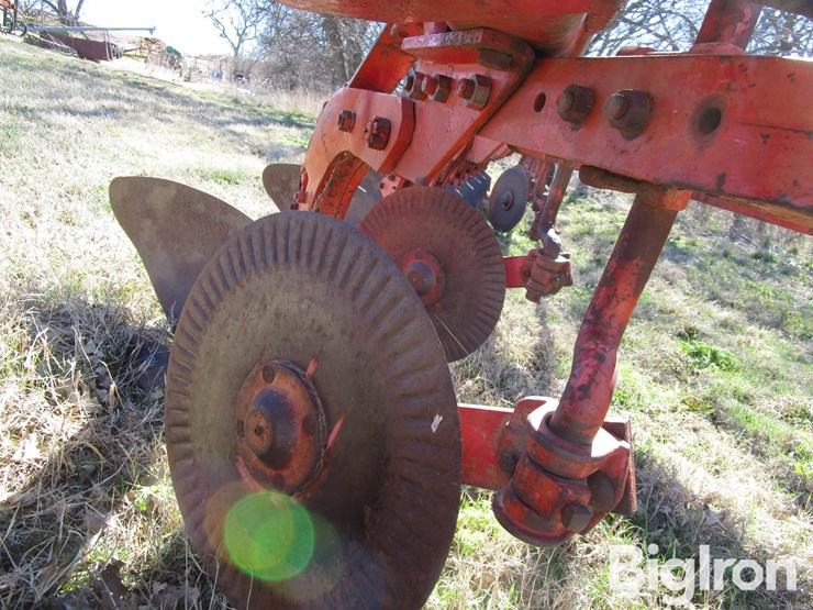 massey-ferguson-880-image-16