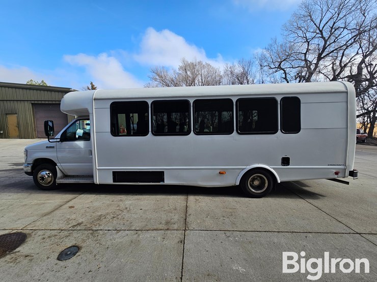 2016-ford-e450-image-8