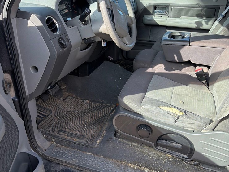 2004-ford-f150-image-30