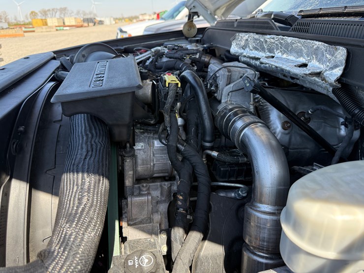 2019-chevrolet-3500hd-image-59