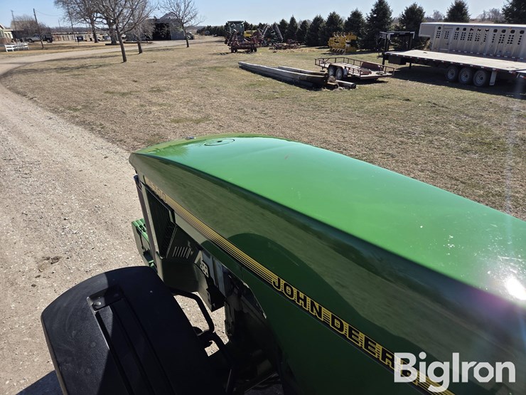 1995-john-deere-8300-image-17