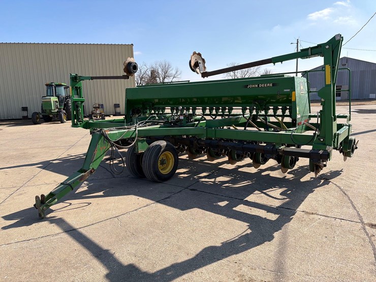 john-deere-750-image-2