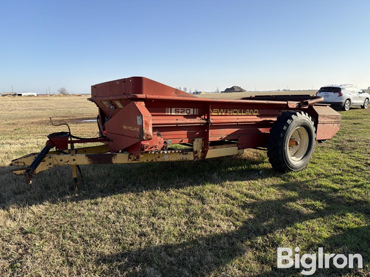new-holland-520-image-1