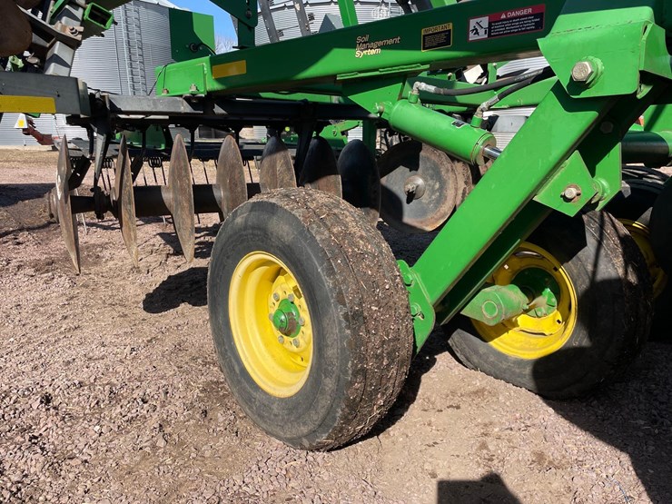 2005-john-deere-637-image-7