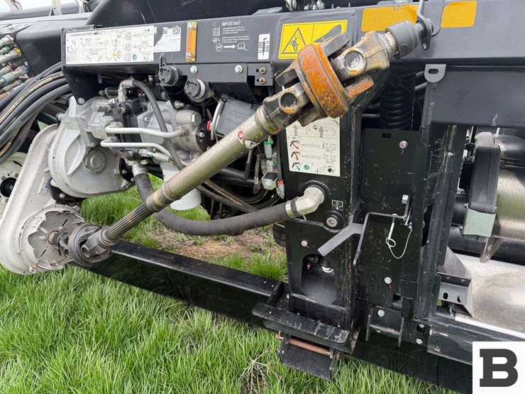 2023-mac-don-fd240-image-27