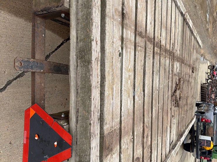 9ft-x-24ft-wood-flatbed-image-13