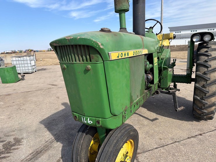 john-deere-3010-image-15