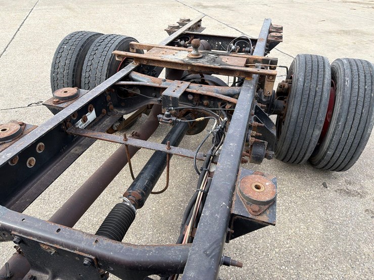 2014-international-4000-image-13