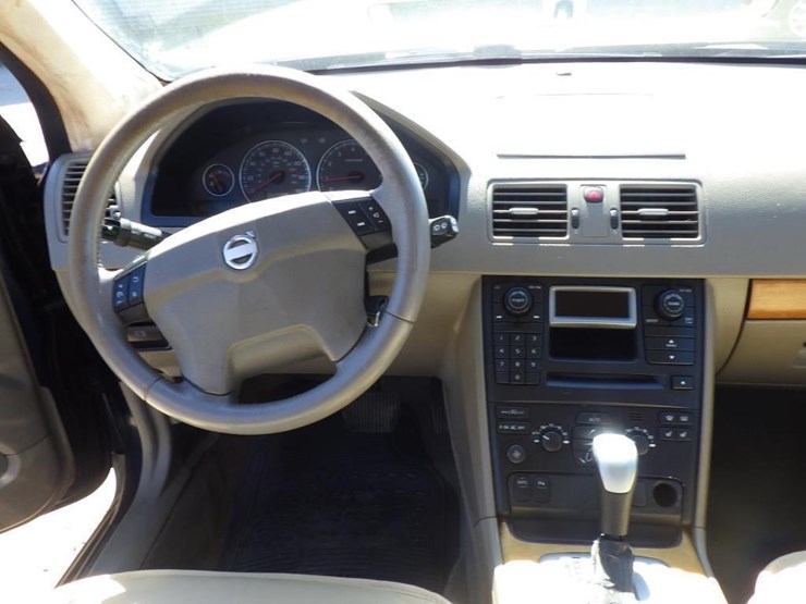 2004-volvo-xc90-image-9