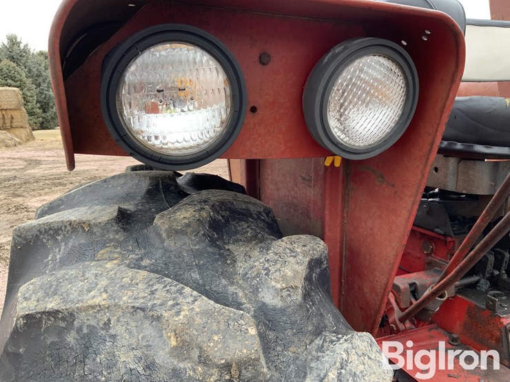 1967-farmall-806-diesel-2wd-tractor-image-9