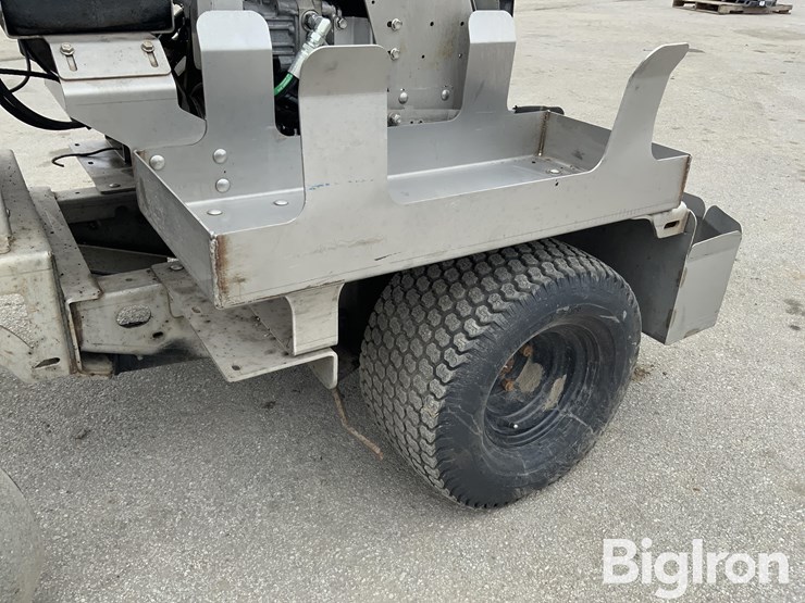 2016-massey-ferguson-730-image-18