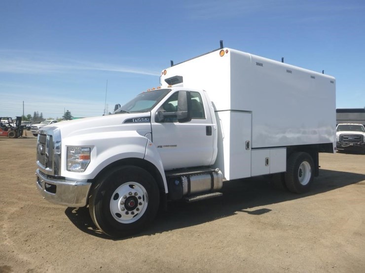 2019-ford-f750-image-1